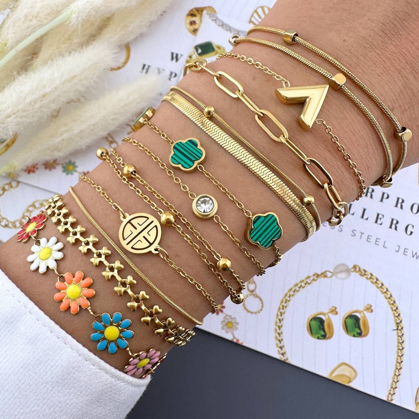 18K gold plated Stainless steel Flowers bracelet, Intensity